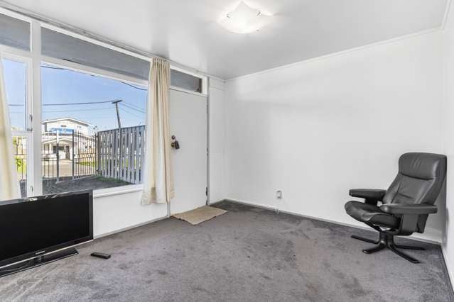 2/1 Eldon Road Mount Eden_3