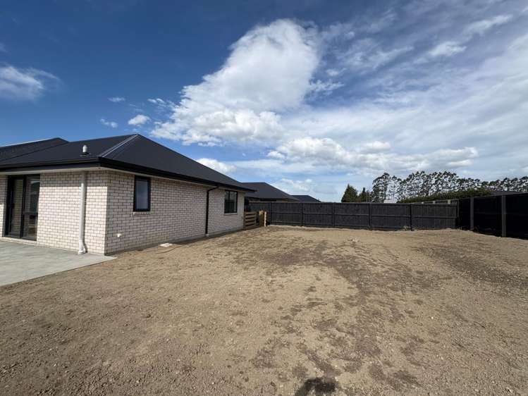  37 Eric Crozier Road Darfield_12