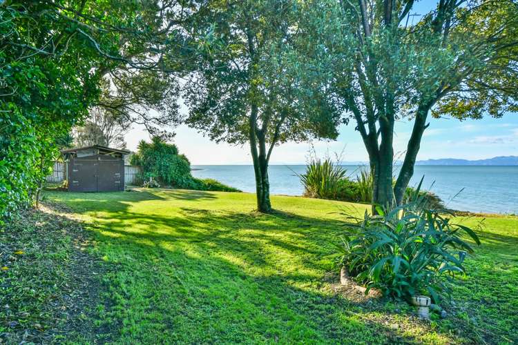 1820 East Coast Road Whakatiwai_19