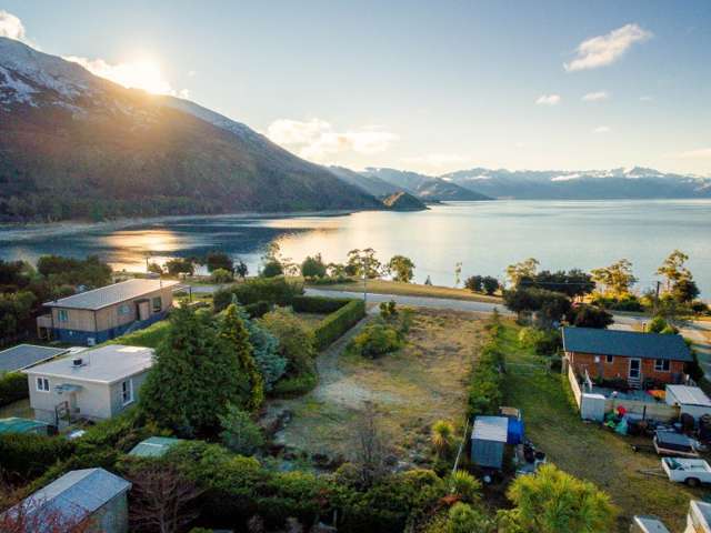 20 Flora Dora Parade Lake Hawea_2