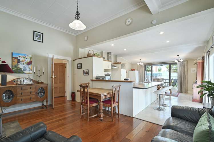 1205a Karamu Road North Mayfair_6