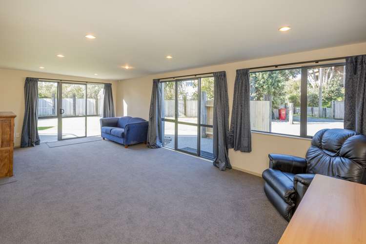 16 Karaka Grove Raumati Beach_20