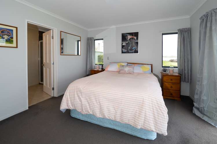 8 Penbury Close Huntingdon_13