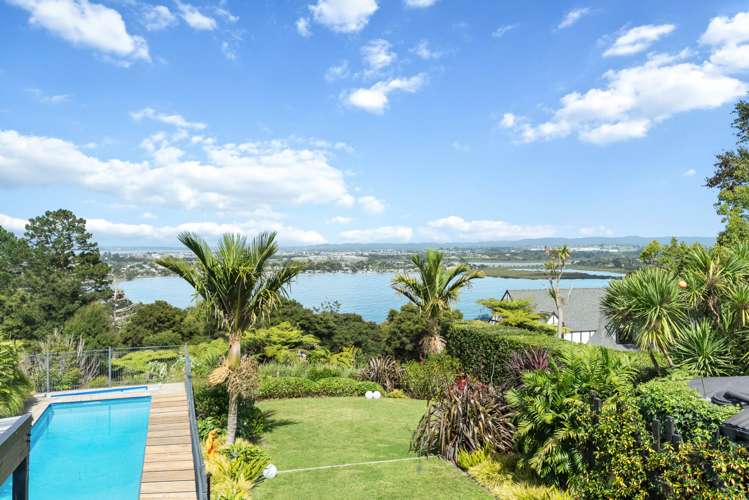 11 Chatham Avenue Paremoremo_22