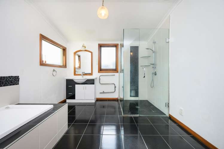 17 Douglas Street West End_13