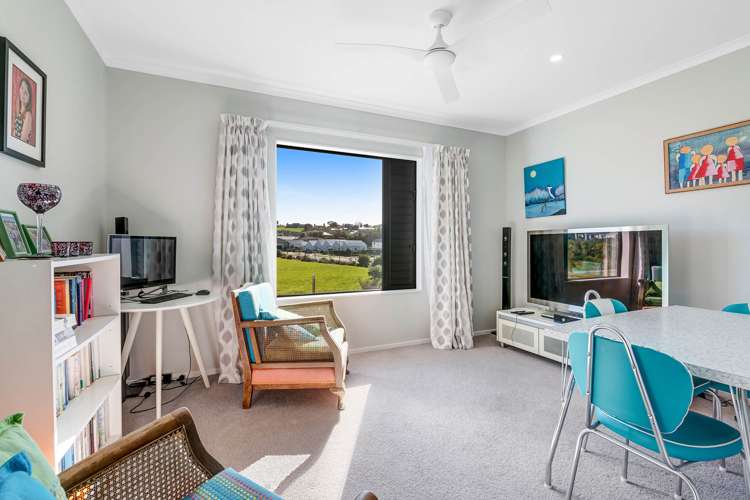 3 Koura Drive Red Beach_10