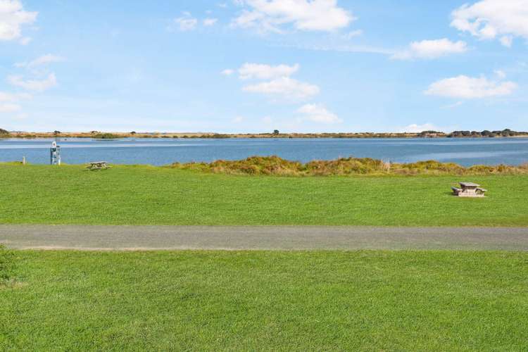 33 Birds Beach Road Tapora_17