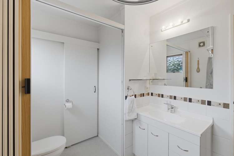 15A Brassey Road St Johns Hill_17