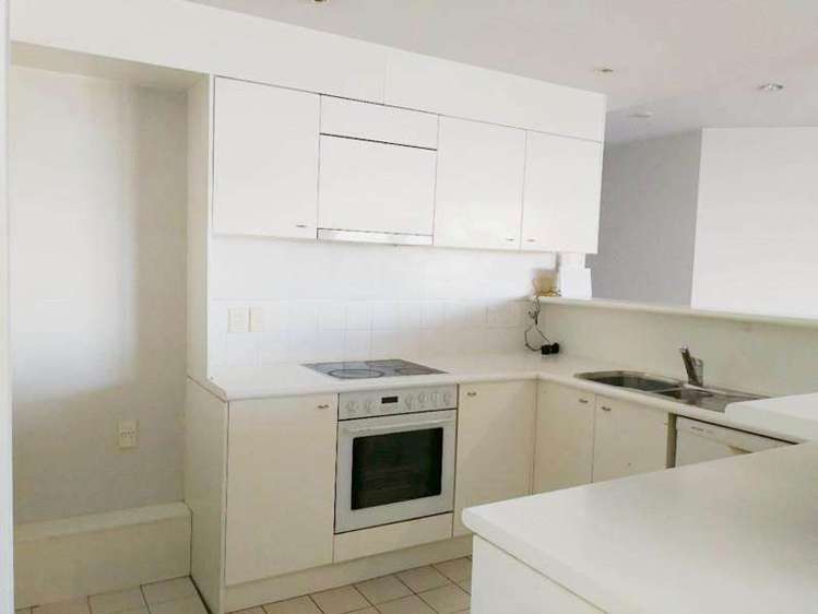 8j/205 Hobson Street Auckland Central_6