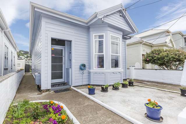 SUNNY KILBIRNIE CHARM & CONVENIENCE