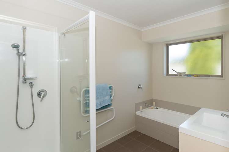 25 Rolleston Drive Rolleston_13