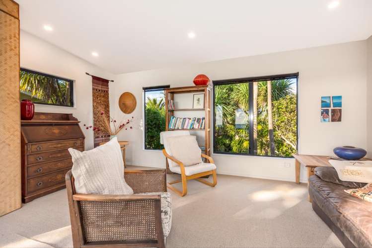 137 Wellington Road Paekakariki_12