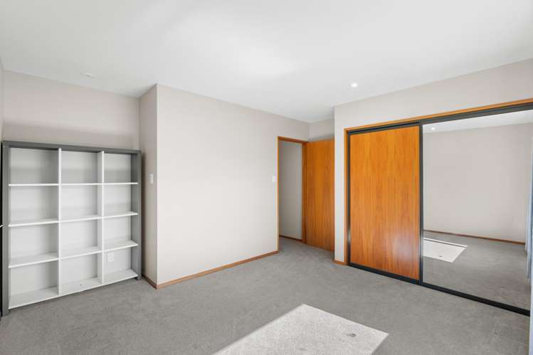 8 Claverley Gard Avonhead_13