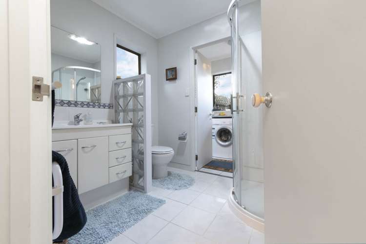 13a Scotstoun Place Glen Eden_12