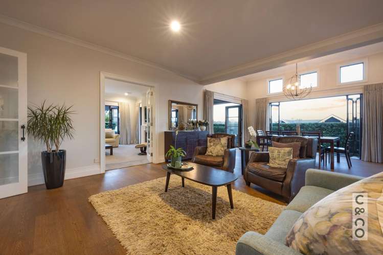 8 Tauwaka Crescent Riverhead_7