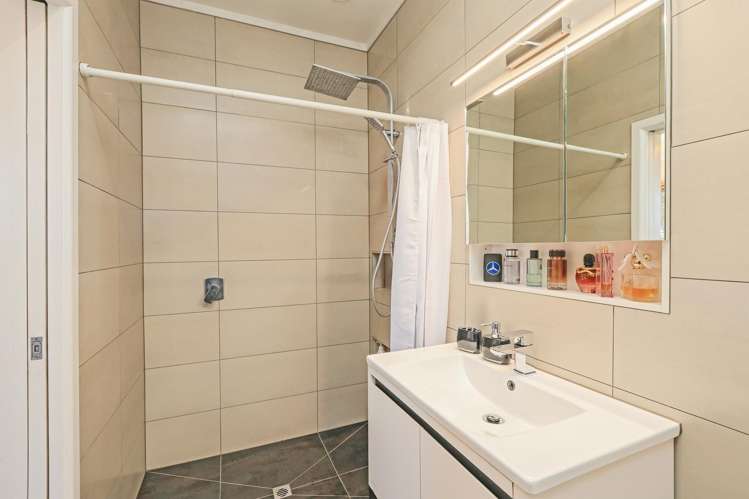 7 Longlands Road East Longlands_11