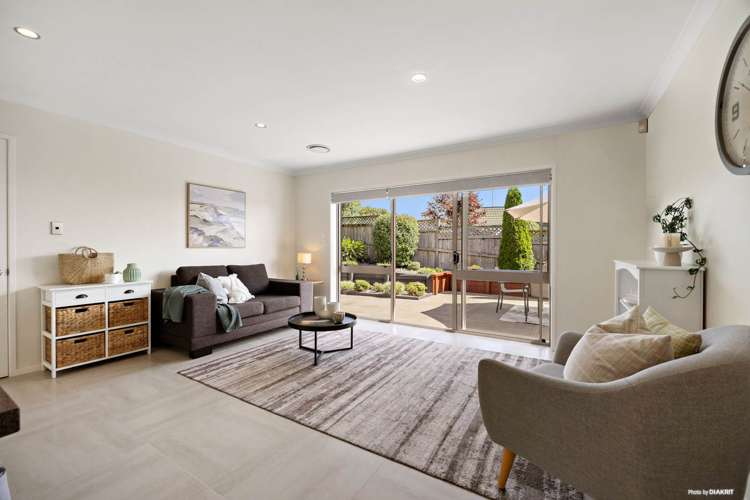 2/6 Carriage Close Northpark_4