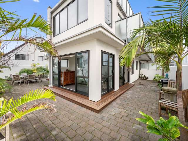 Ground Floor Retreat In The Heart Of The Mount