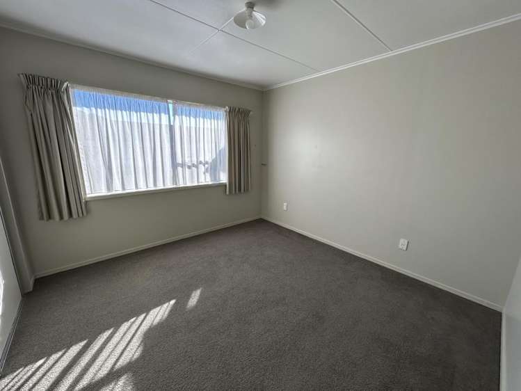 2/225 Annesbrook Drive 1951_6