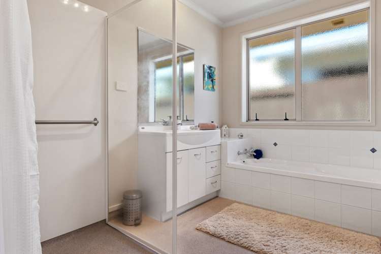 31 Oriental Parade Papamoa_16