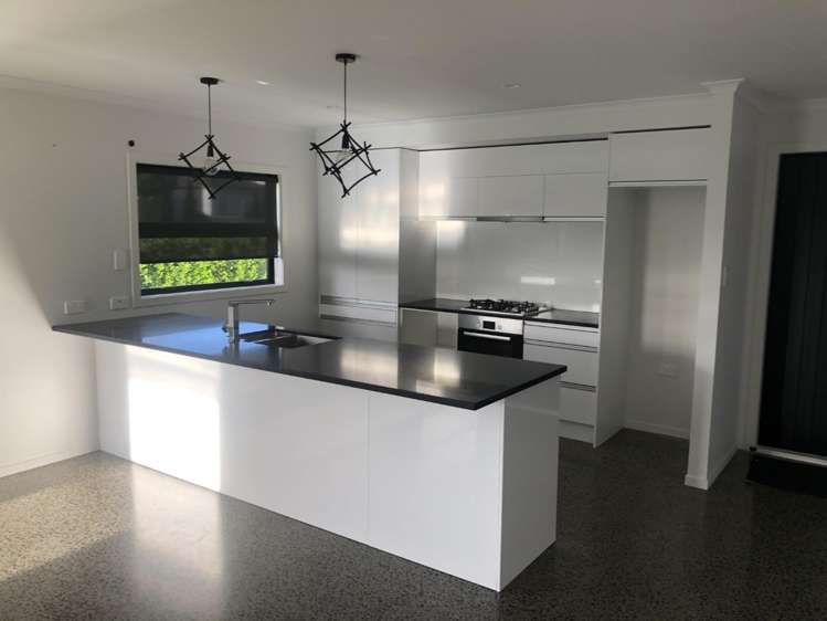 65 Featherstone Drive 2743_6