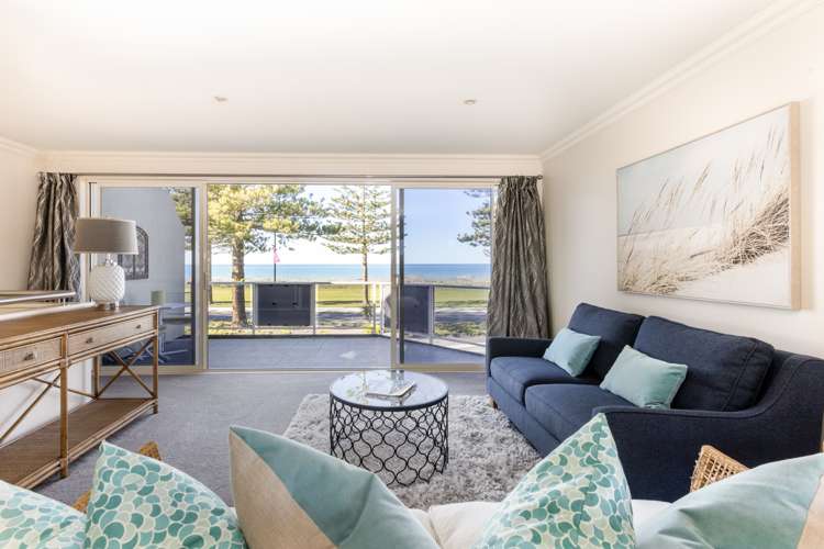 627 Marine Parade Napier South_5