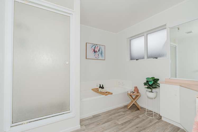 1b Wall Street Nawton_11