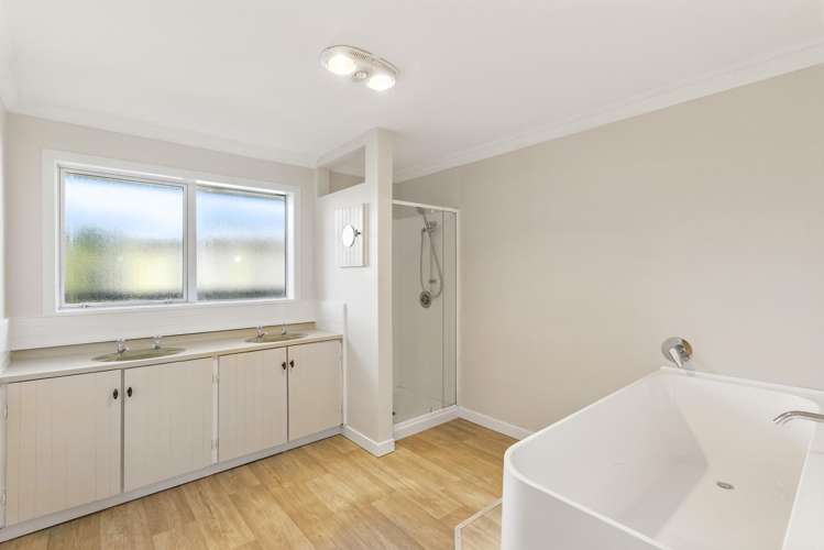 5 Karaka Street Otaki Beach_29