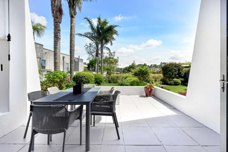 18b Lake Crescent Hamilton Lake_2