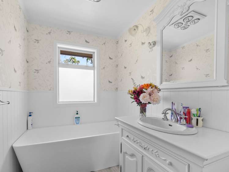 82 Belt Road Allenton_12