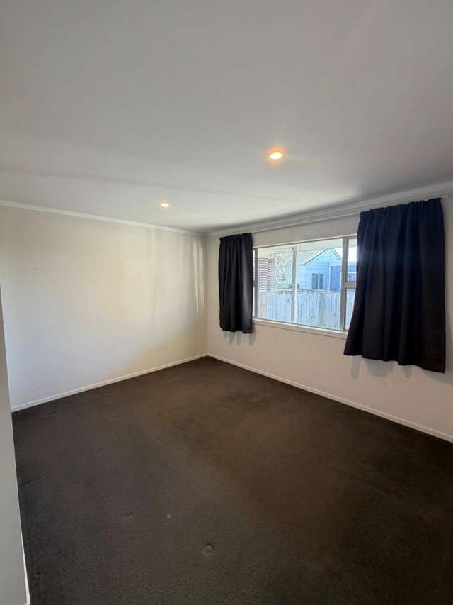 240B Clayton Road 11073_3