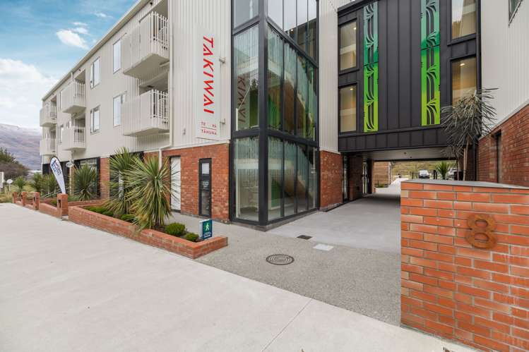 210/98 Gorge Road Queenstown_12