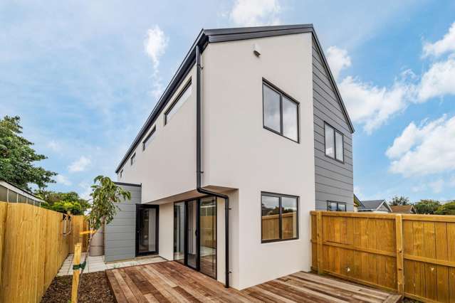 1/2,3,4 - 63 Harrow Street Phillipstown_2