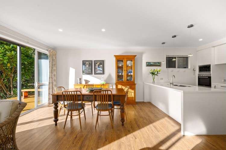 30 Valhalla Drive Richmond_9