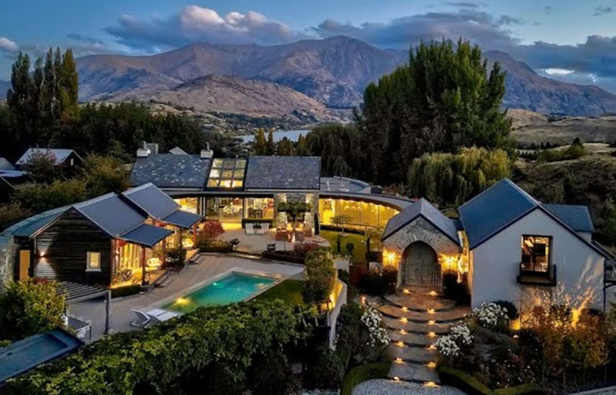 Inside NZ’s most expensive neighbourhood - $20m houses and strict rules around clotheslines