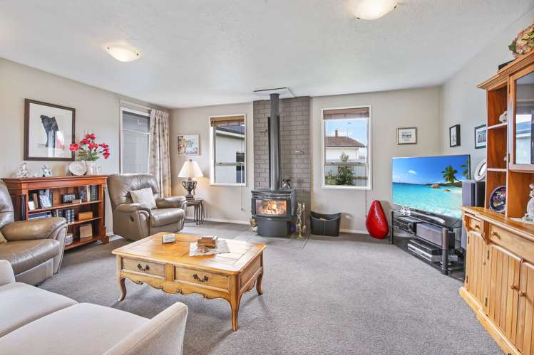 8 Glassey Drive Allenton_11