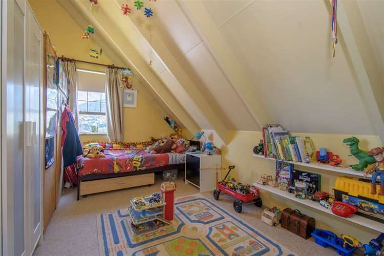 4 Kelvin Place Kelvin Heights_11