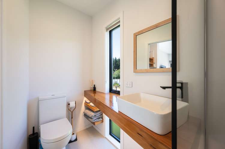 672 Aubrey Road Wanaka_22