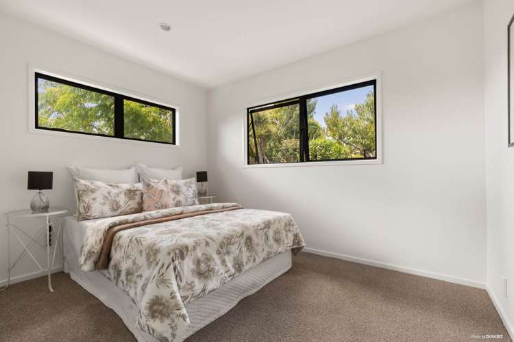 6 Goldfinch Rise Unsworth Heights_10