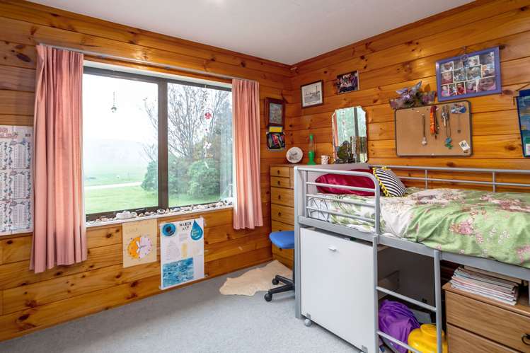 400 Mikimiki Road Mikimiki_17