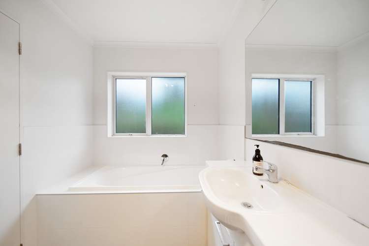 32 Heather Green Avenue Meremere_13