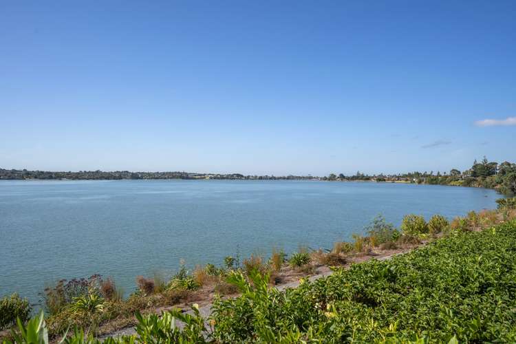 10 Riki Road Point England_12