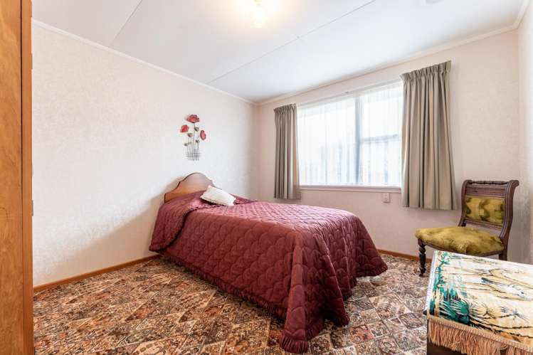 108 Pages Road Marchwiel_9