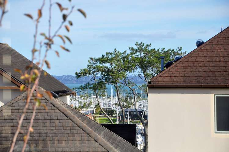 231 Alec Craig Way Gulf Harbour_6