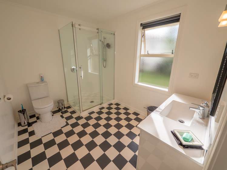 22 Pohutukawa Drive Cable Bay_12