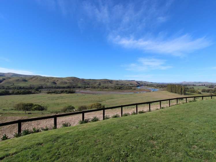 2369 Middle Road Poukawa_20