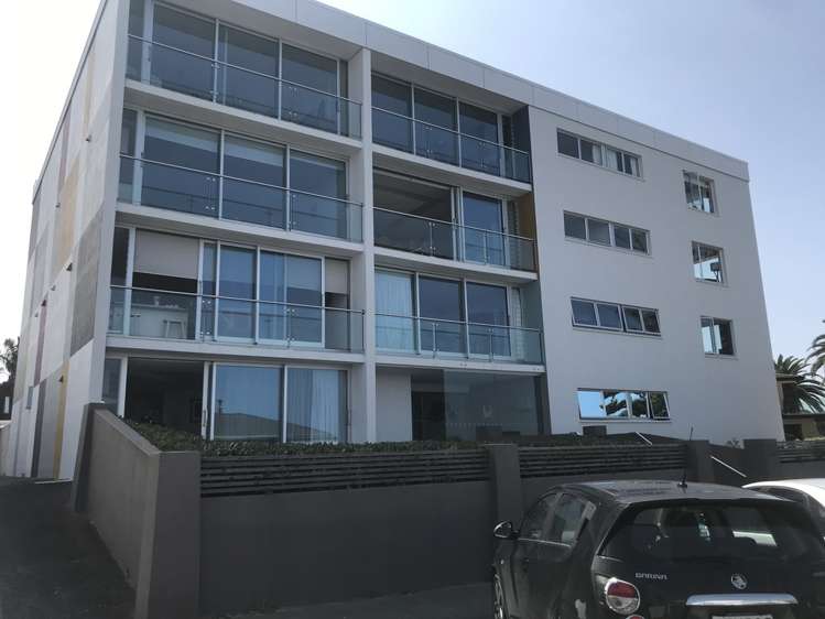 8/64 Milford Road Milford_2