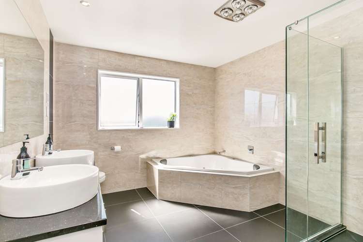 3 Defender Crescent Beachlands_8