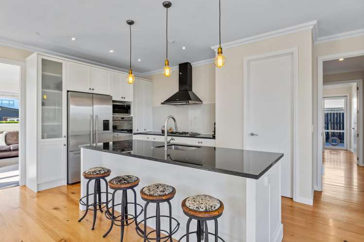 10 Portofino Point Karaka_6