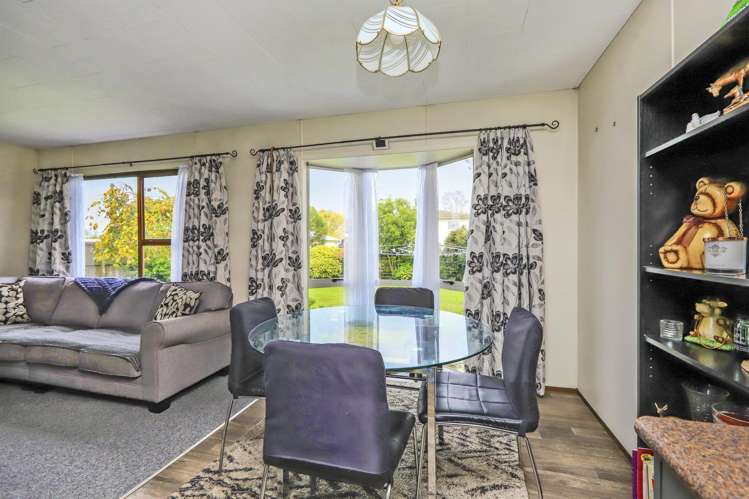 13 Kirkcaldy Place Flaxmere_4